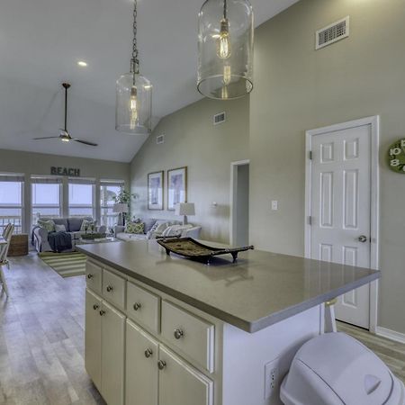 Beach Music - Gorgeous And Gulf Front! Large Deck Allows You To Stargaze With The Waves Crashing Beneath You, Home Dauphin Island Exterior photo